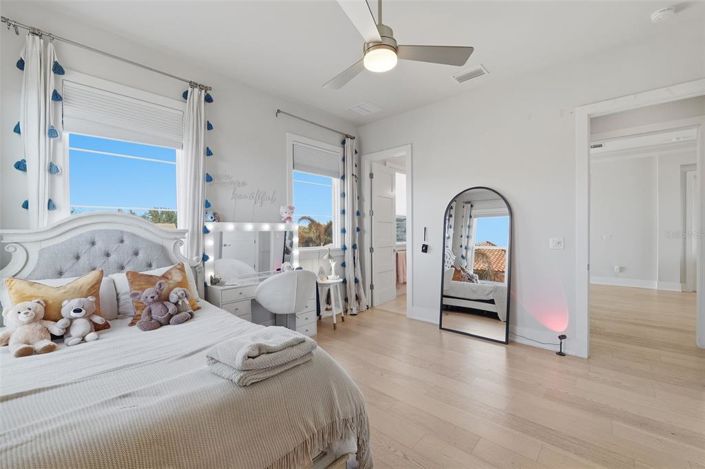 Image No.56-5 Bed House for sale