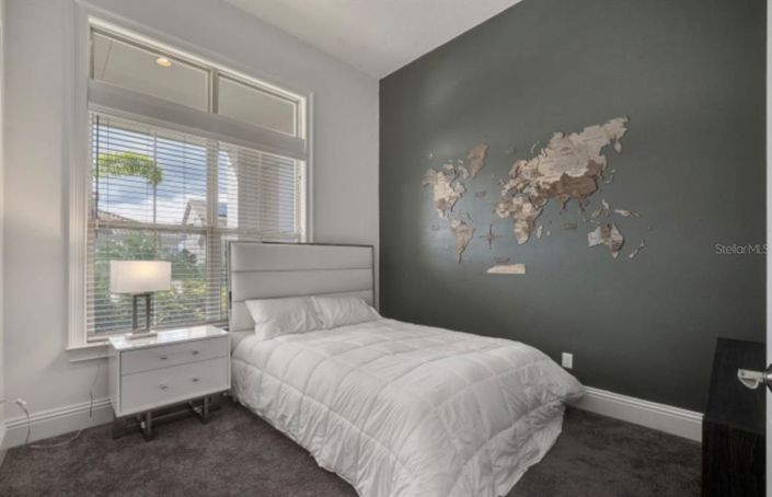 Image No.20-4 Bed House for sale