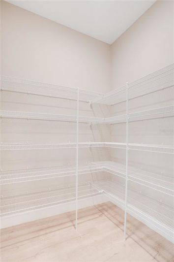 Image No.23-6 Bed House for sale