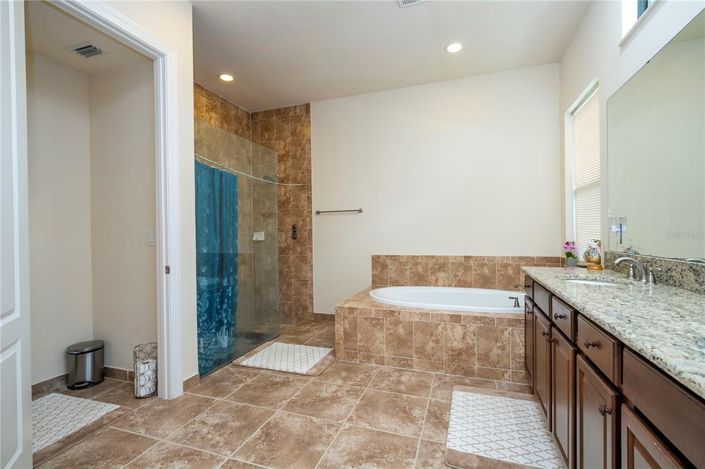 Image No.50-4 Bed House for sale