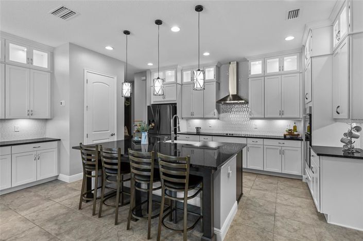 Image No.15-5 Bed House for sale