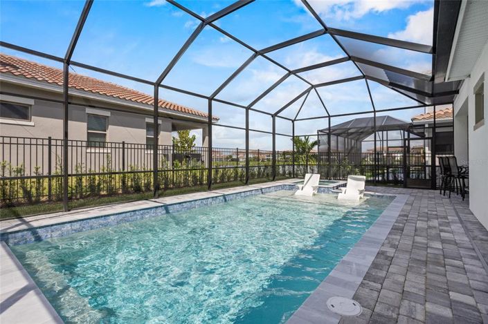 Image No.4-5 Bed House for sale