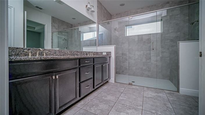 Image No.22-4 Bed House for sale