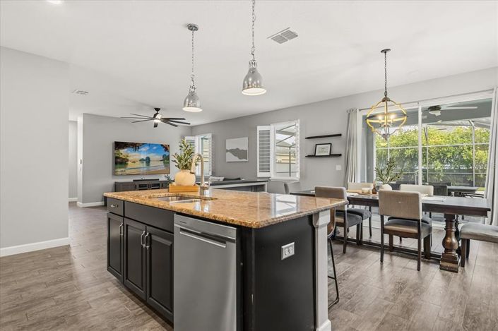 Image No.13-4 Bed House for sale