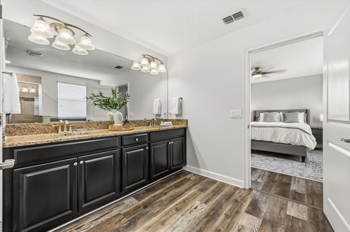 Image No.19-4 Bed House for sale