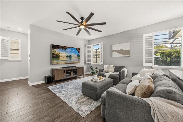 Image No.9-4 Bed House for sale