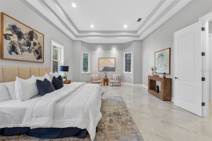 Image No.20-7 Bed House for sale