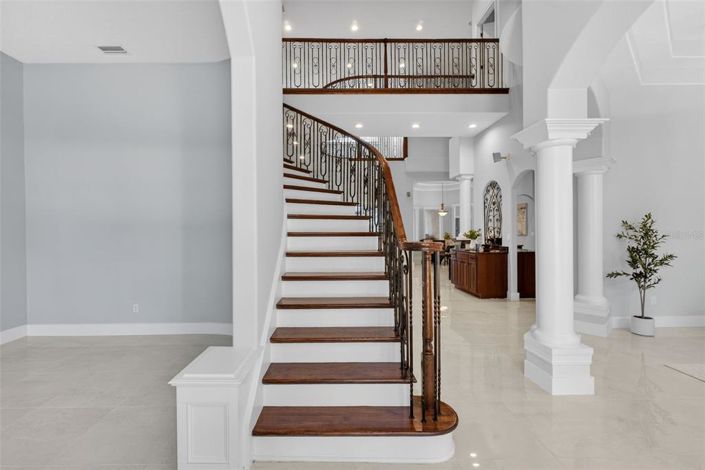 Image No.5-7 Bed House for sale