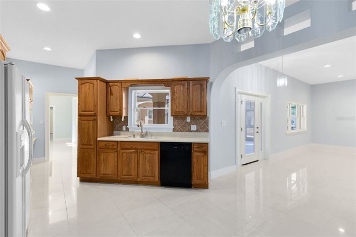 Image No.50-7 Bed House for sale