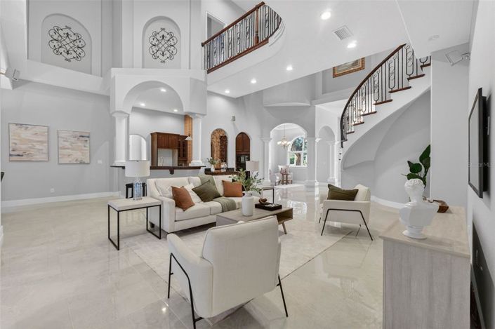 Image No.9-7 Bed House for sale