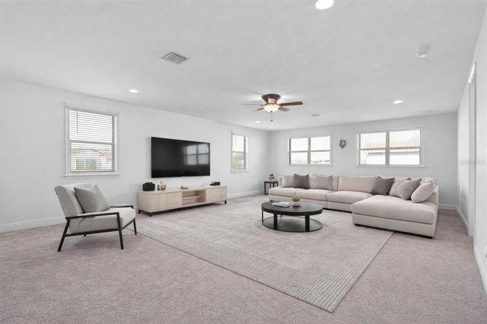 Image No.20-5 Bed House for sale