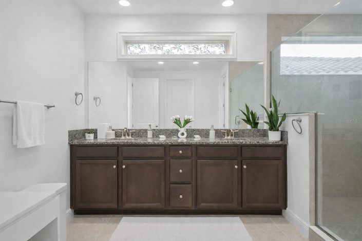 Image No.28-5 Bed House for sale