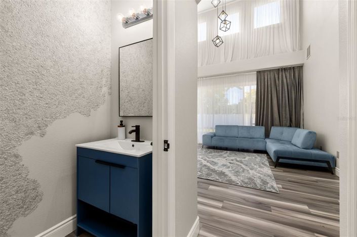 Image No.18-5 Bed House for sale