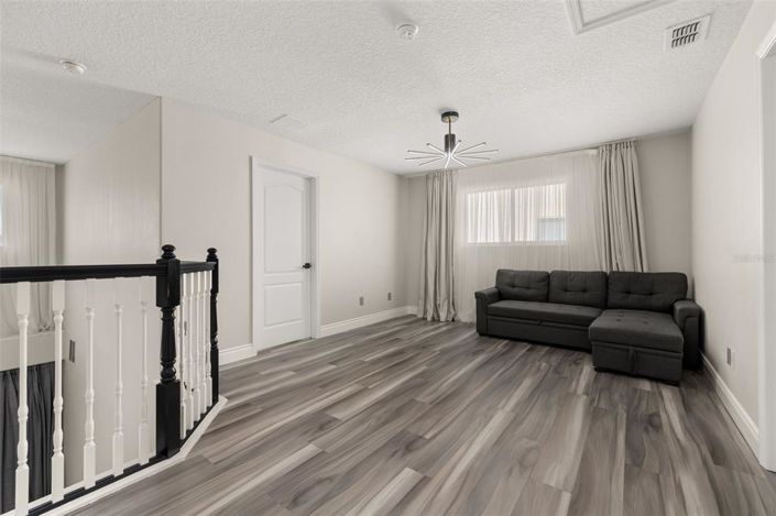 Image No.28-5 Bed House for sale