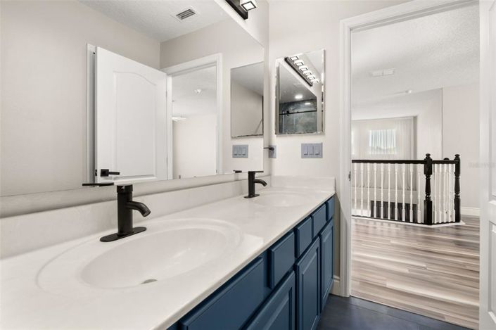 Image No.36-5 Bed House for sale