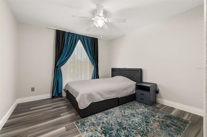 Image No.42-5 Bed House for sale