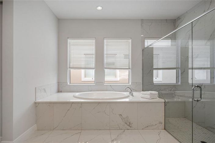 Image No.36-4 Bed House for sale