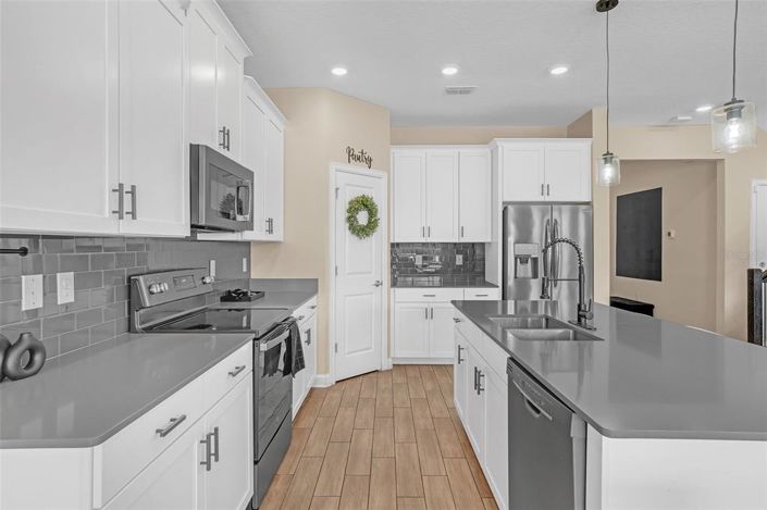 Image No.16-5 Bed House for sale