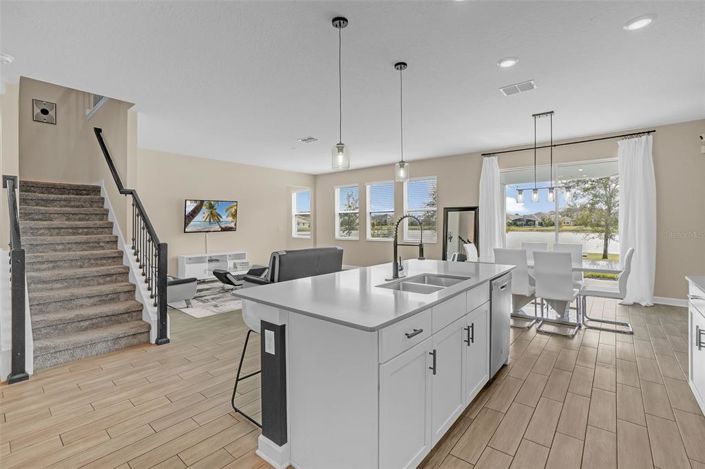 Image No.17-5 Bed House for sale