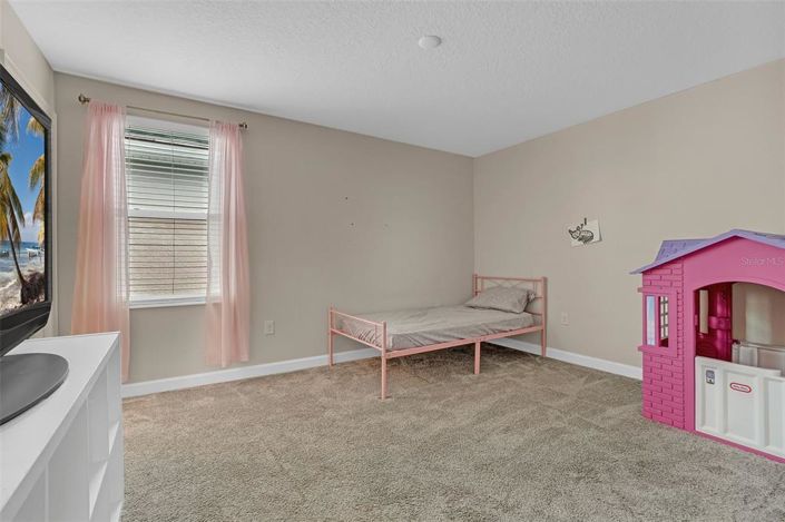 Image No.33-5 Bed House for sale