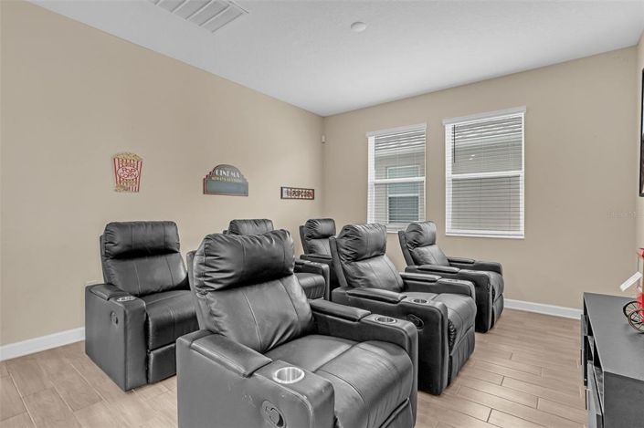 Image No.6-5 Bed House for sale