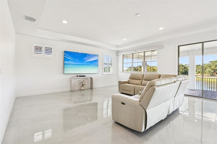 Image No.33-4 Bed House for sale