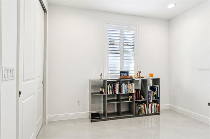 Image No.37-4 Bed House for sale