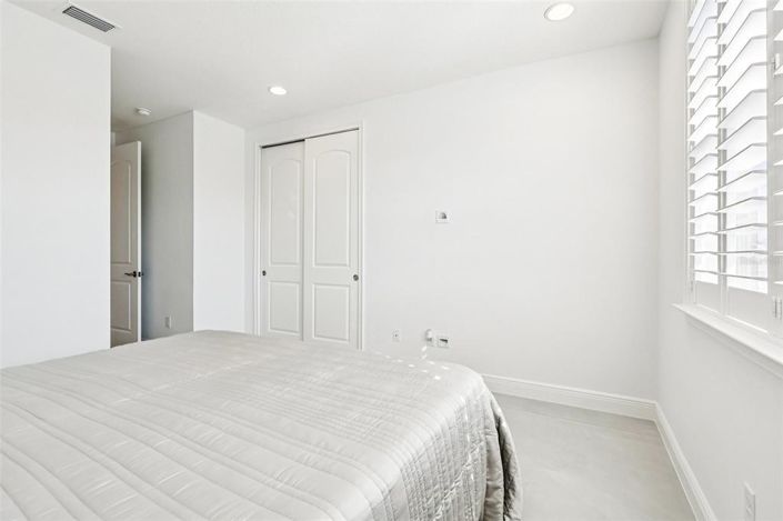 Image No.40-4 Bed House for sale