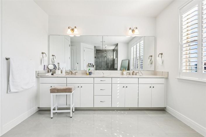 Image No.45-4 Bed House for sale