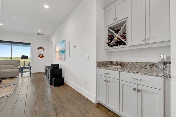 Image No.15-4 Bed House for sale