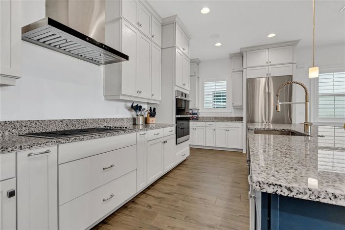 Image No.2-4 Bed House for sale