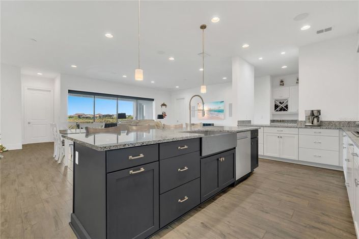 Image No.20-4 Bed House for sale