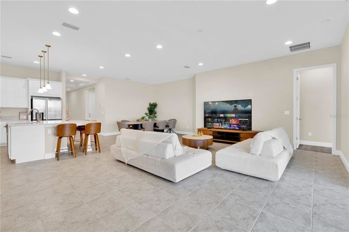 Image No.11-5 Bed House for sale