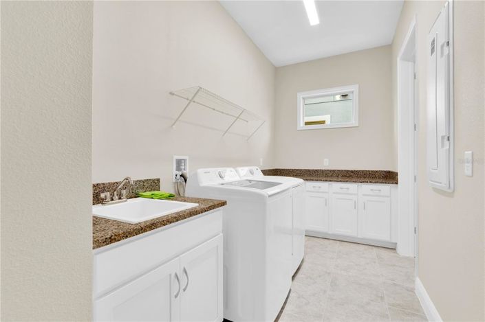 Image No.17-5 Bed House for sale