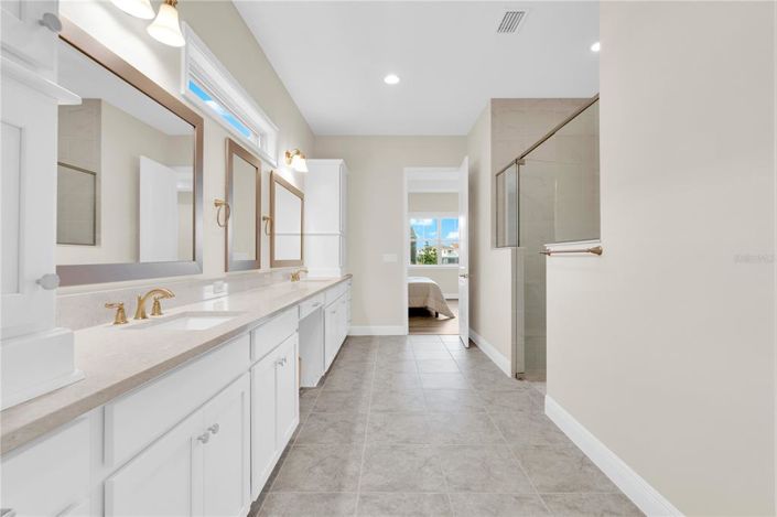 Image No.19-5 Bed House for sale