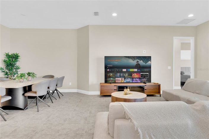 Image No.4-5 Bed House for sale