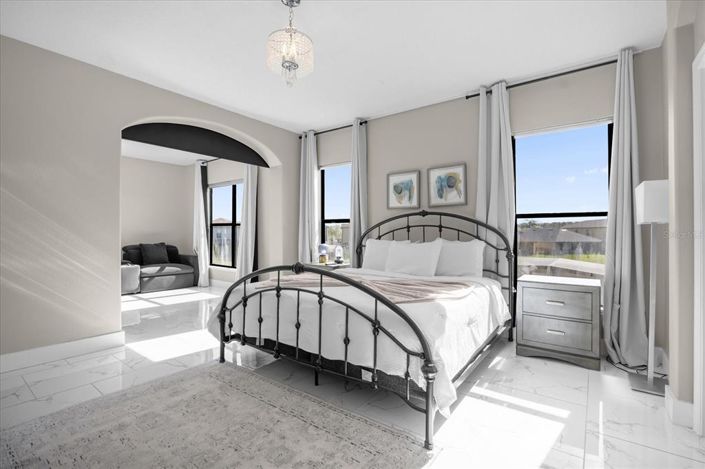 Image No.14-5 Bed House for sale