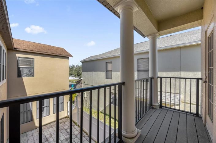 Image No.17-5 Bed House for sale