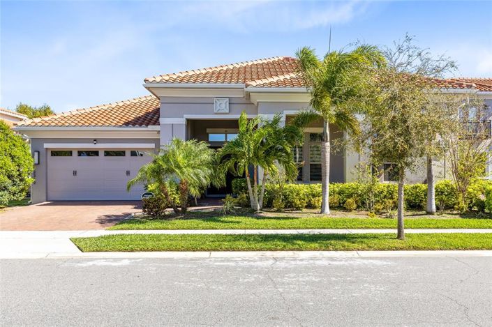 Image No.2-4 Bed House for sale