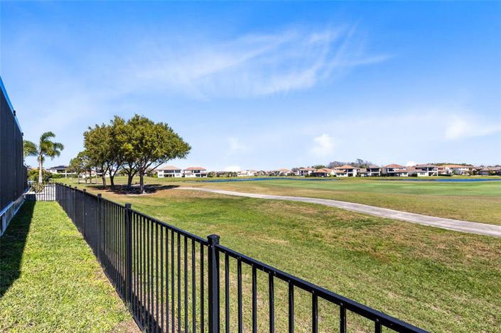 Image No.40-4 Bed House for sale