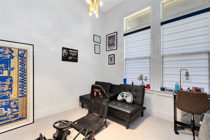 Image No.9-4 Bed House for sale