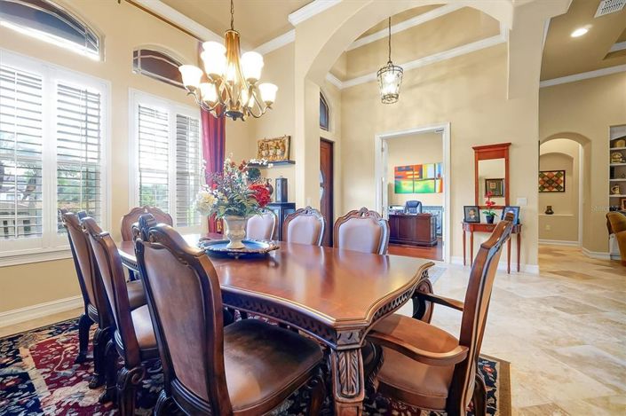 Image No.18-5 Bed House for sale