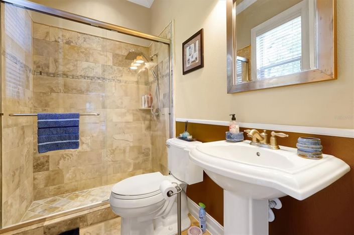 Image No.25-5 Bed House for sale