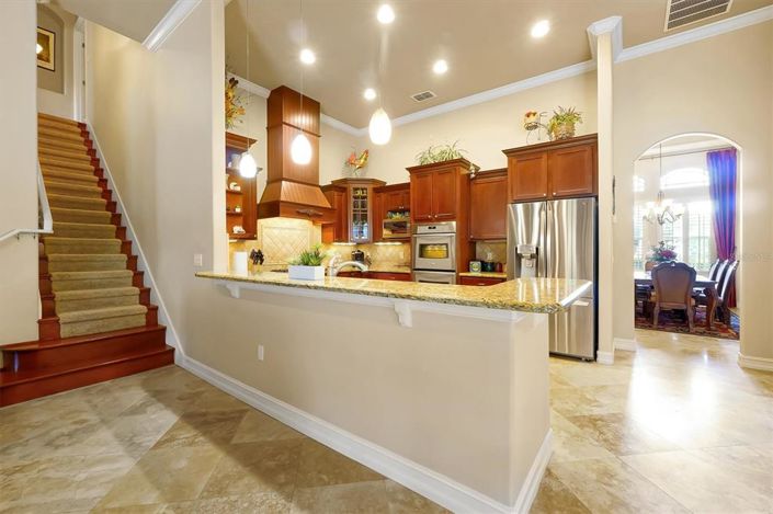 Image No.32-5 Bed House for sale