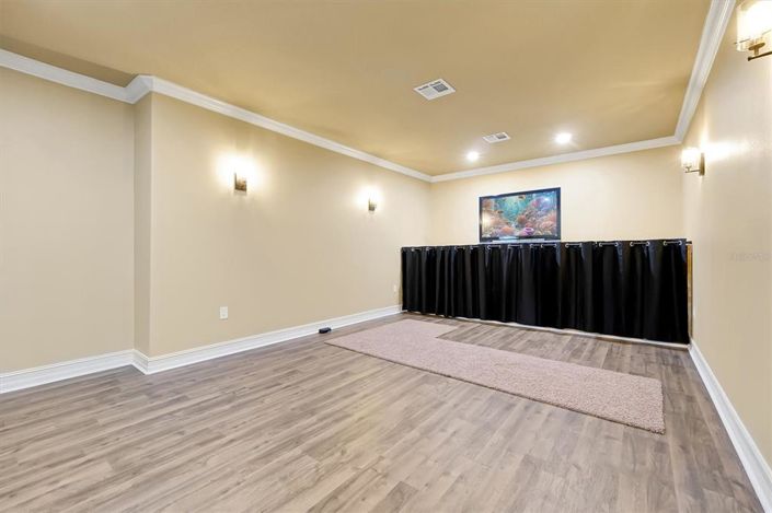 Image No.35-5 Bed House for sale