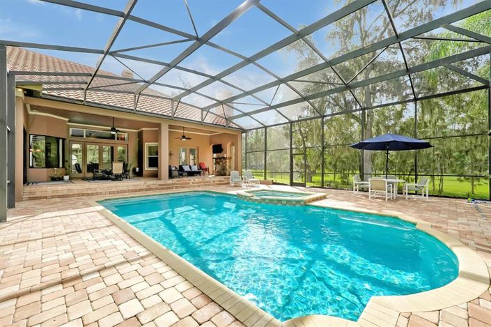 Image No.45-5 Bed House for sale