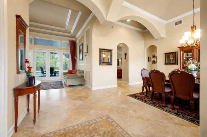 Image No.8-5 Bed House for sale