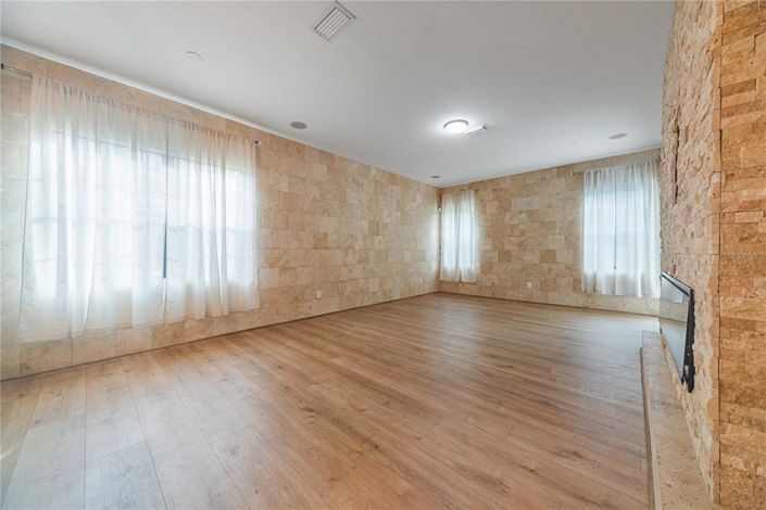 Image No.15-Maison de 4 chambres à vendre à Saint John