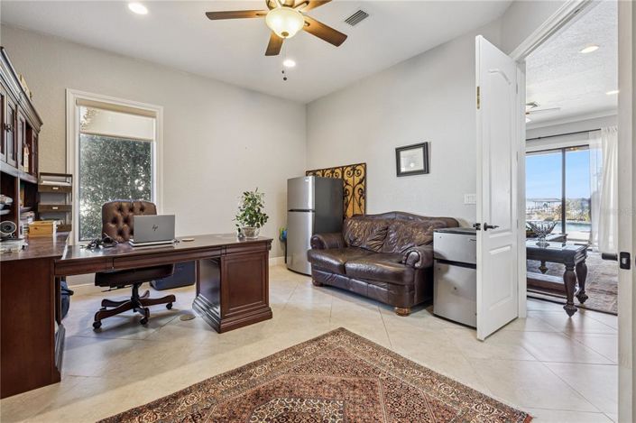 Image No.17-5 Bed House for sale