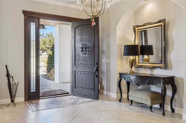 Image No.2-5 Bed House for sale